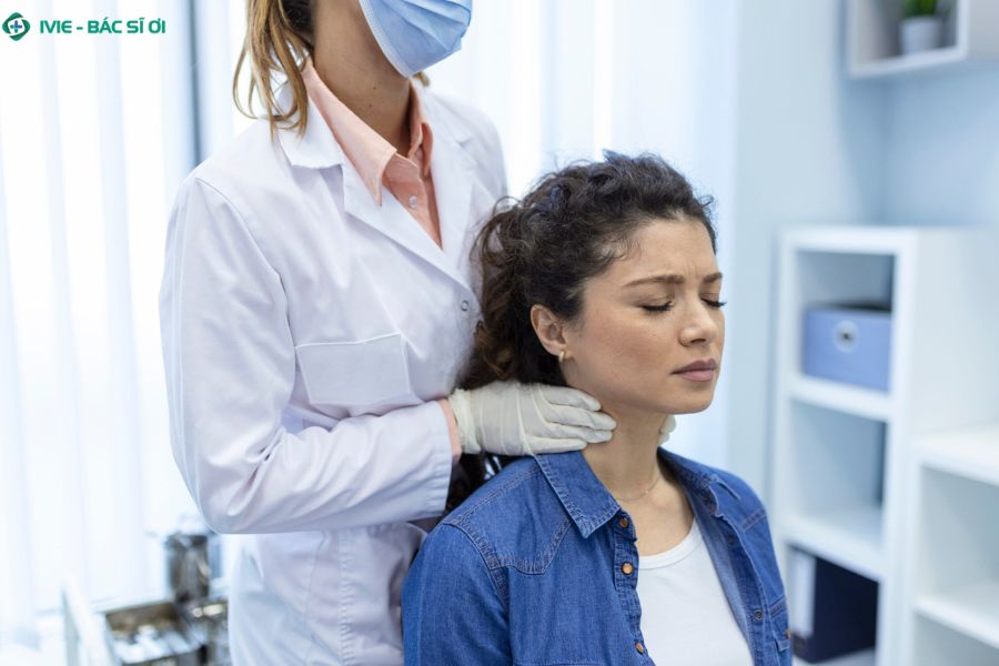 Khi nào nên đi khám nếu nghi bị cổ rùa?