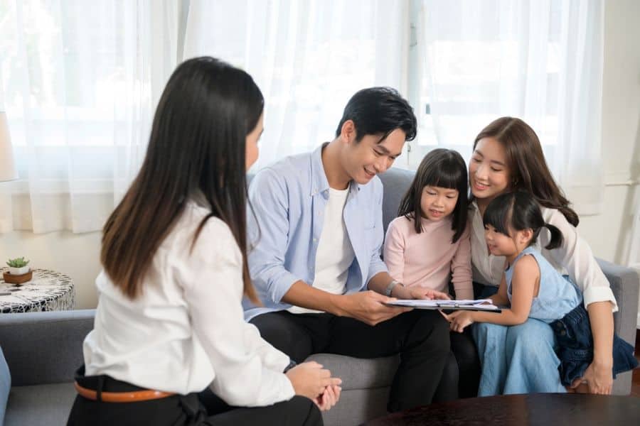 Phân loại các nghiệp vụ bảo hiểm sức khỏe giúp người dân dễ dàng lựa chọn giải pháp bảo vệ phù hợp với nhu cầu