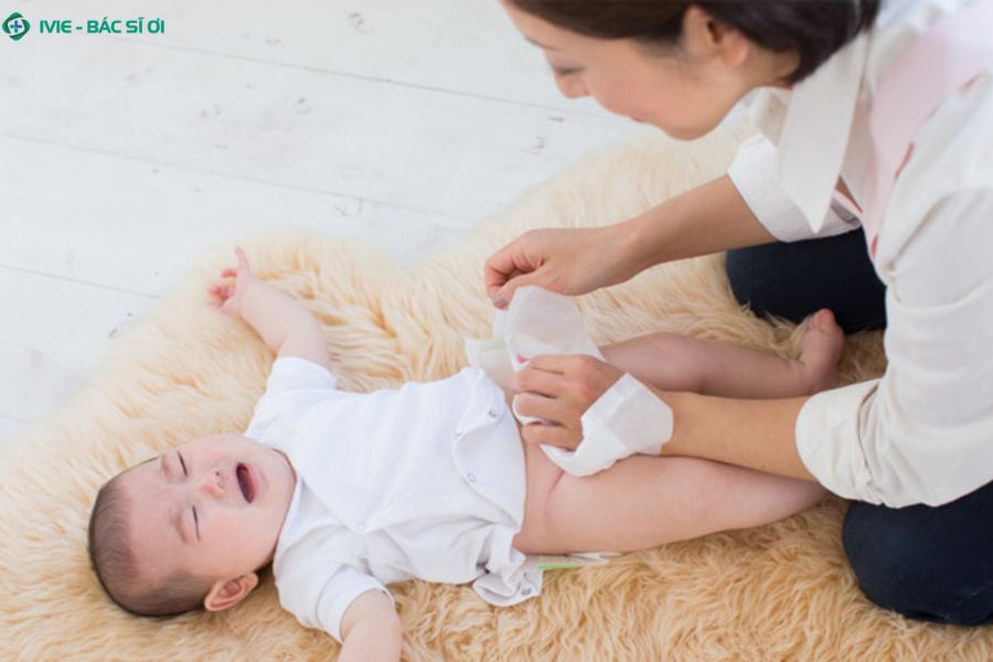 5 sai lầm khi bé 7 tháng hay la hét