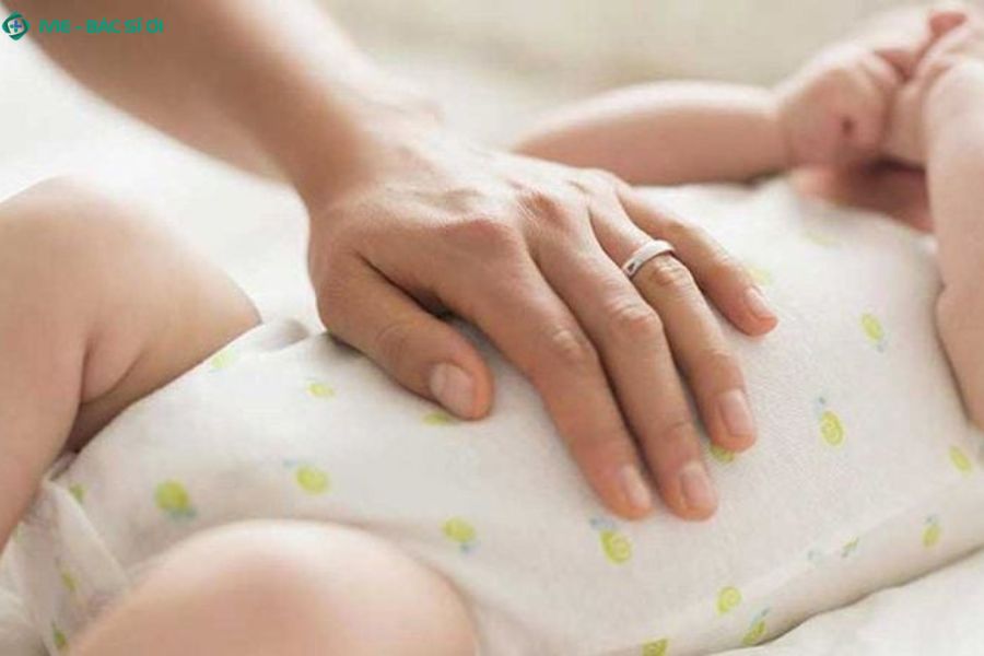 Cách xử trí táo bón ở trẻ 7 tháng