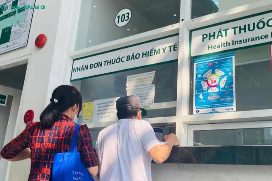 Giường bệnh dịch vụ, thuốc ngoài danh mục và các xét nghiệm kỹ thuật cao là những khoản chi phí ngoài phạm vi BHYT thường gặp
