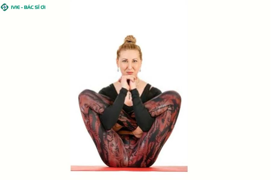 Tư thế bào thai là bài tập giúp cơ thể thư giãn, hỗ trợ tinh thần dễ chịu hơn sau khi vận động