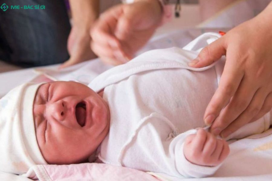Cách xử trí khi bé 6 tháng 3 ngày chưa đi ngoài (24-48h)