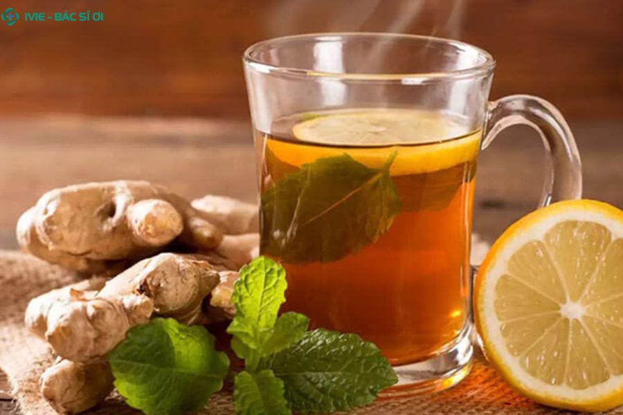 Trà gừng mật ong chanh giúp làm ấm cơ thể, giảm ho nghẹt mũi và hỗ trợ phục hồi nhanh khi bị cảm lạnh