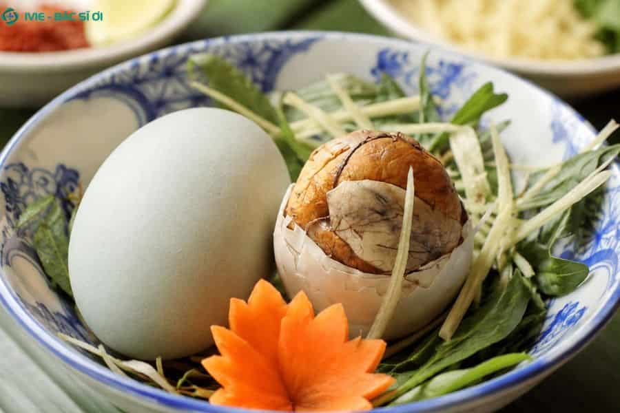 Người bị men gan cao có ăn được trứng vịt lộn không là thắc mắc của rất nhiều người bệnh