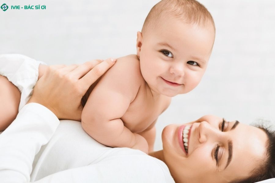 Dấu hiệu bé 7 tháng ngủ đủ giấc