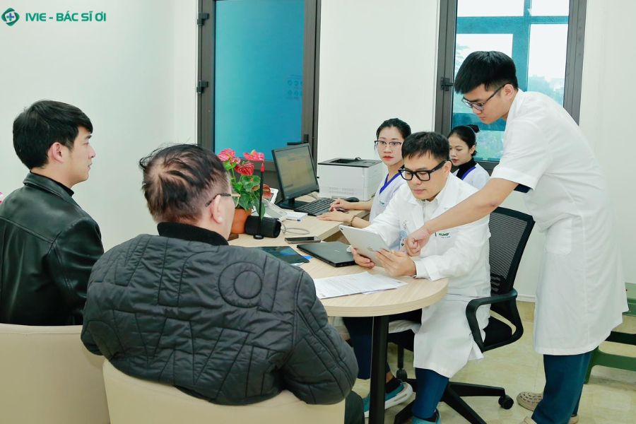 Đội ngũ bác sĩ khám Tai Mũi Họng tại BV Đại học Y Dược Linh Đàm