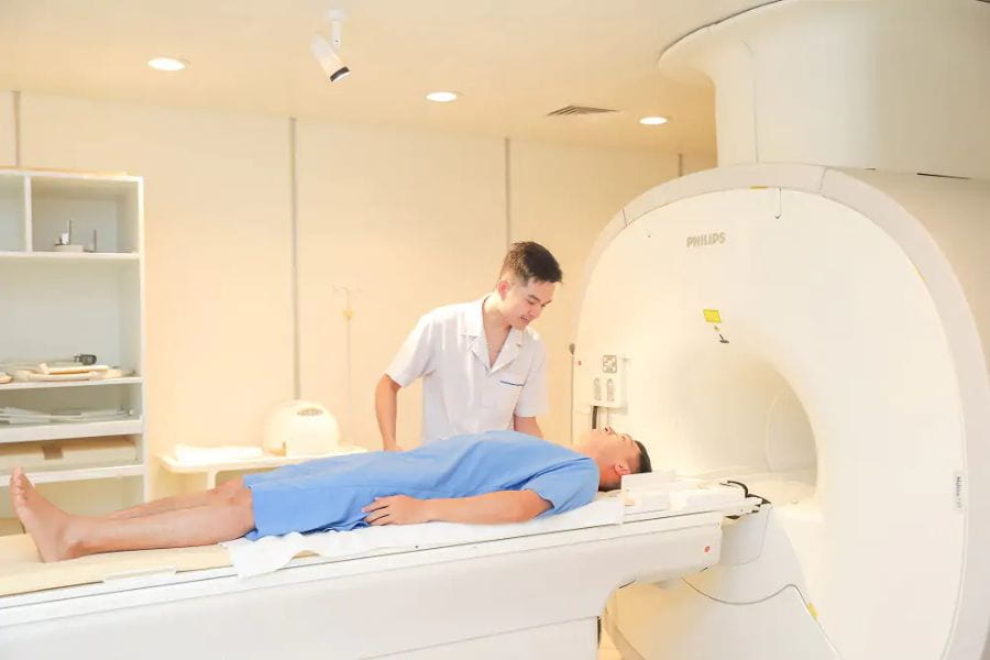 Hệ thống MRI Multiva 1.5T (Philips) tại Bệnh viện Đa khoa Phương Đông hỗ trợ dựng hình mạch máu và tầm soát di căn ung thư toàn thân