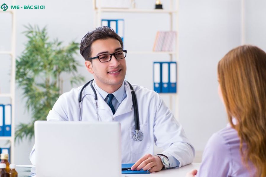 Dấu hiệu cảnh báo khi sốt nóng lạnh ở người lớn cần đi khám ngay