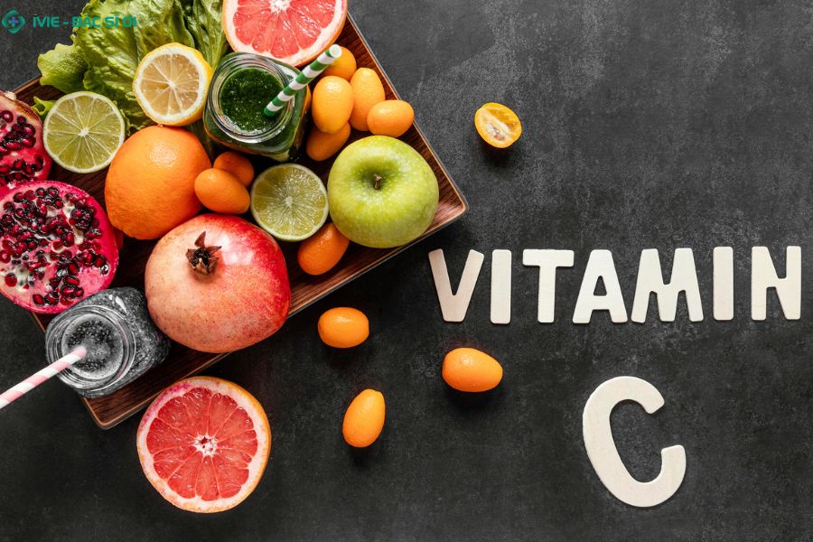 Bổ sung vitamin C giúp bé hạ sốt nhanh hơn