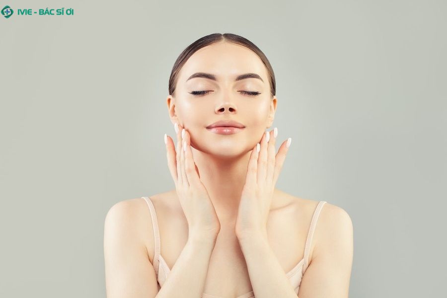 Phòng ngừa tái phát là một phần quan trọng không thể thiếu trong quá trình quản lý viêm da cơ địa ở mặt