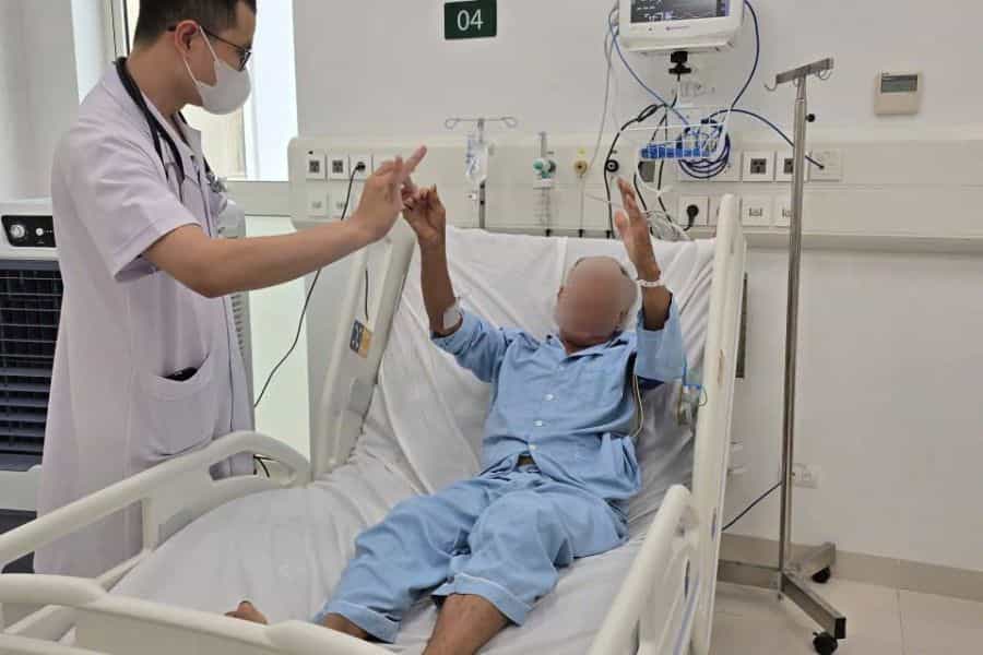 Không gian phòng tự nguyện bệnh viện Bạch Mai hiện đại, thoáng mát, đảm bảo sự riêng tư và yên tĩnh cho người bệnh