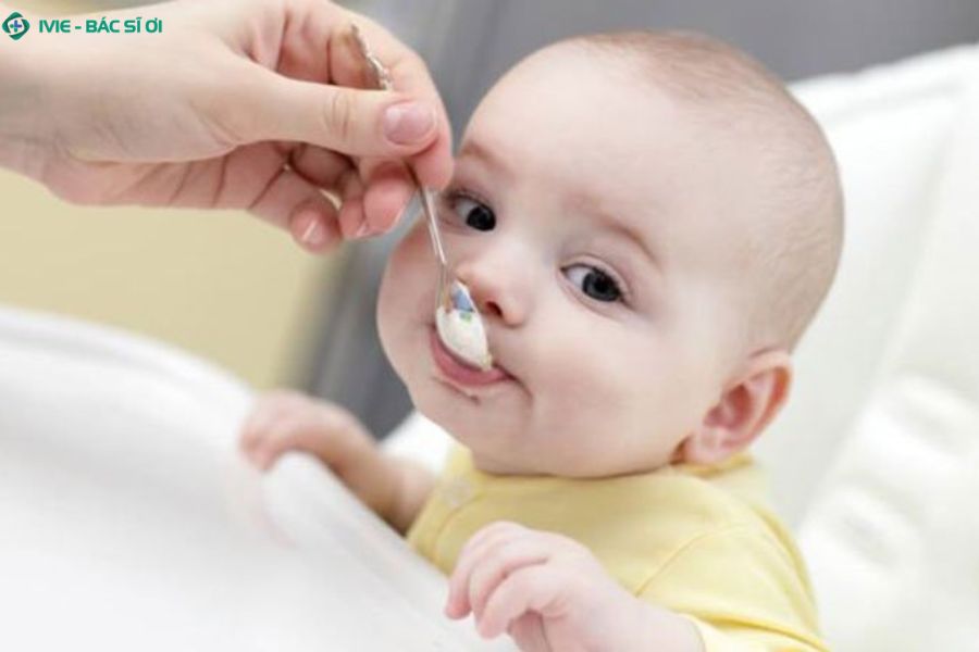 Nhu cầu canxi theo độ tuổi của bé