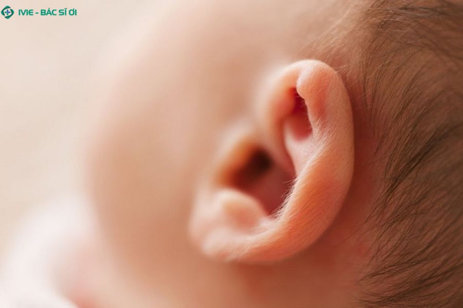 Nhận biết viêm tai giữa ở trẻ 7 tháng