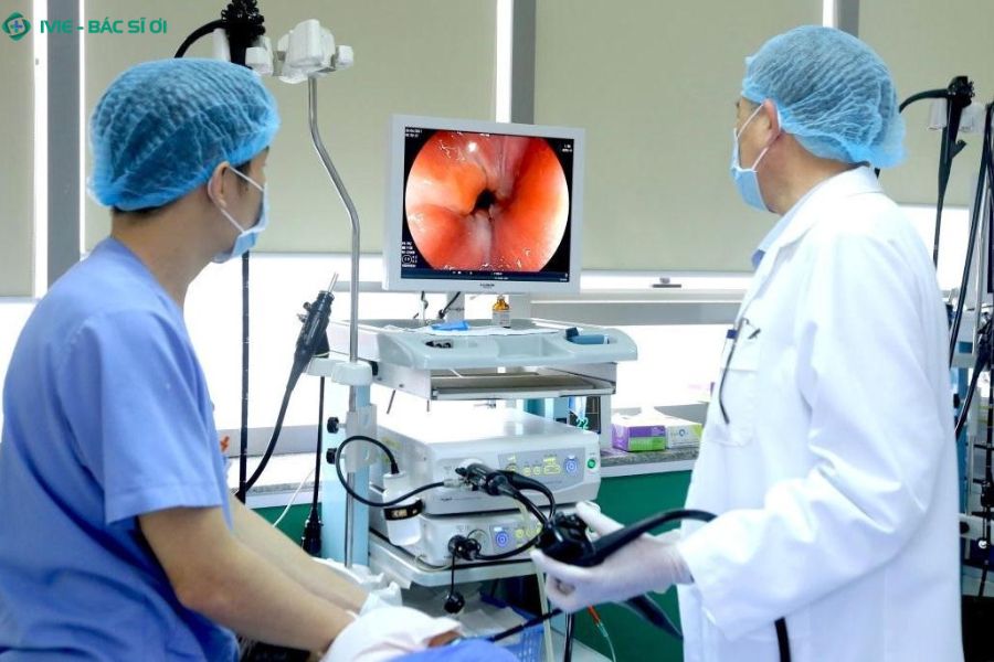 Mọi phương pháp điều trị đều cần thực hiện tại cơ sở y tế có chuyên khoa tiêu hóa - gan mật, dưới sự theo dõi chặt chẽ của bác sĩ để đảm bảo an toàn