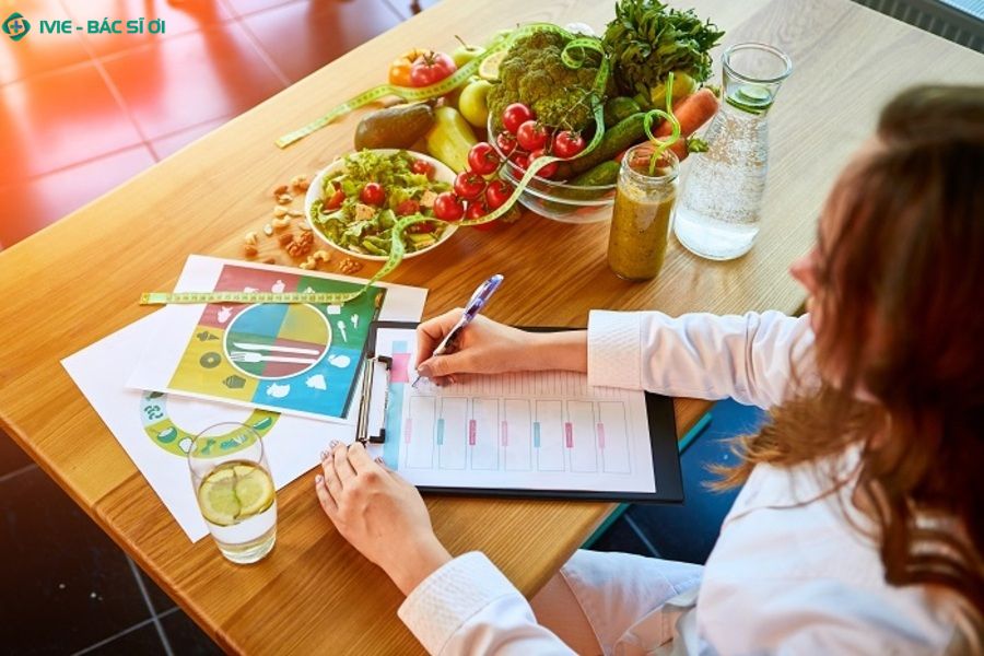 Làm thế nào để xây dựng chế độ ăn khoa học và đầy đủ dinh dưỡng