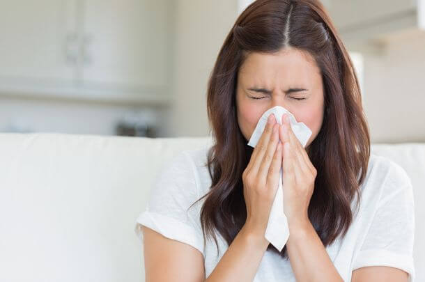 Chảy nước mũi, ngạt mũi kéo dài gây ảnh hưởng đến sức khỏe cũng như bất tiện trong cuộc sống. Nếu không có biện pháp khắc phục thì các vấn đề nghiêm trọng rất dễ phát sinh.