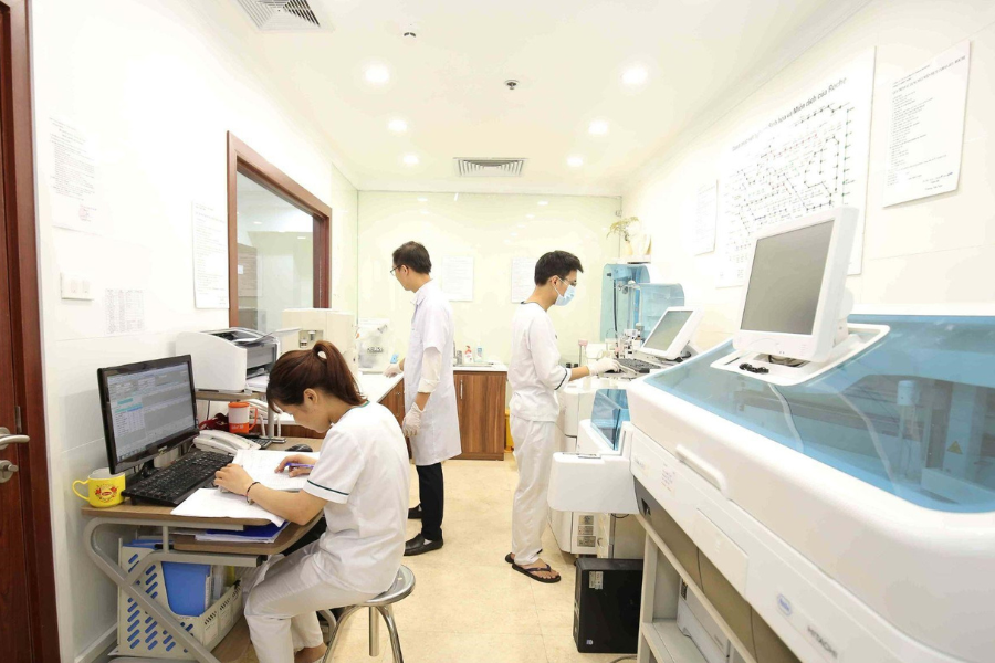 Phòng xét nghiệm đạt chuẩn quốc tế tại phòng khám đa khoa Meditec