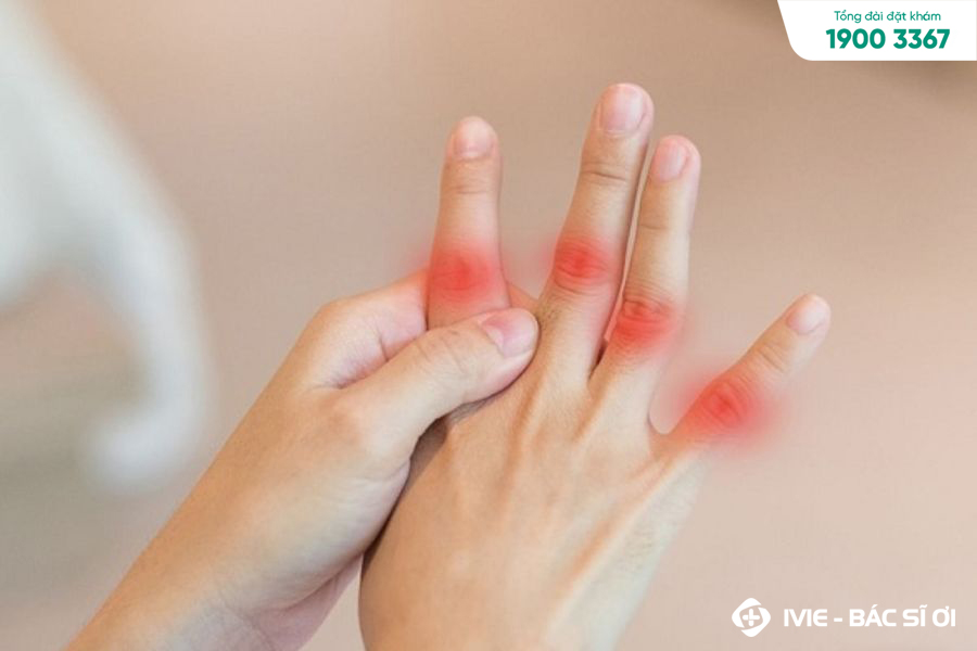Cẩn trọng khi tự điều trị đau khớp ngón tay tại nhà