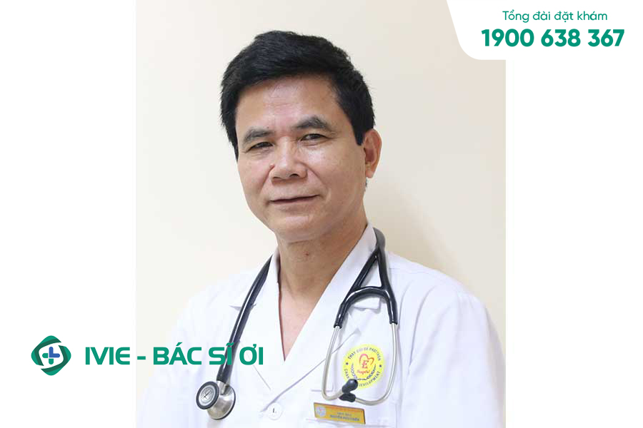 Tiến sĩ, Bác sĩ Nguyễn Hữu Chiến phụ trách điều hành khoa Sức khoẻ tâm thần của bệnh viện E