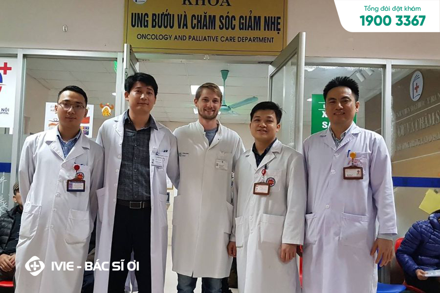 Bệnh viện Đại học Y Hà Nội có đội ngũ chuyên gia về điều trị bệnh tuyến giáp, ung bướu
