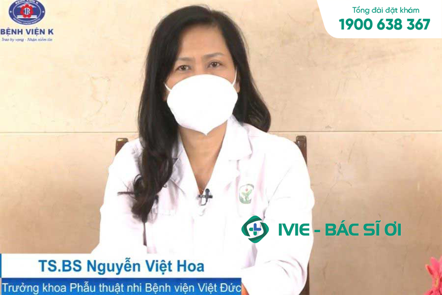 PGS.TS BS Nguyễn Việt Hoa là một bác sĩ khám nhi giỏi với chuyên môn cao