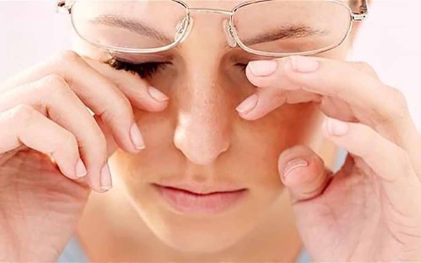 Bệnh khô mắt có nguy hiểm không, có tự khỏi được không?