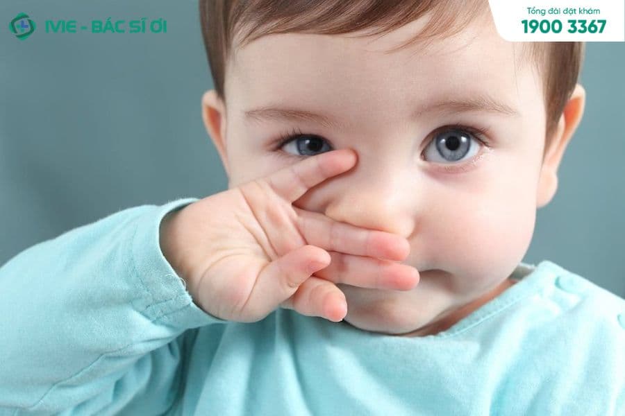 Trẻ bị nhiễm lạnh là do đâu?