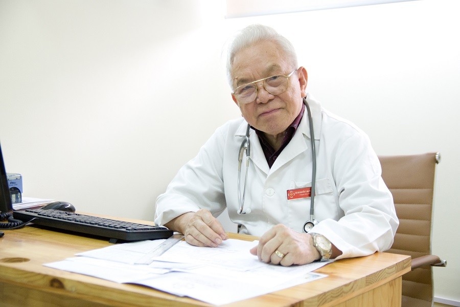 PGS. TS. bác sĩ tim mạch Phạm Gia Khải là người thầy thuốc đáng kính và có nhiều kiến thức chuyên sâu về hệ tim mạch (Ảnh: PK Thanh Chân)