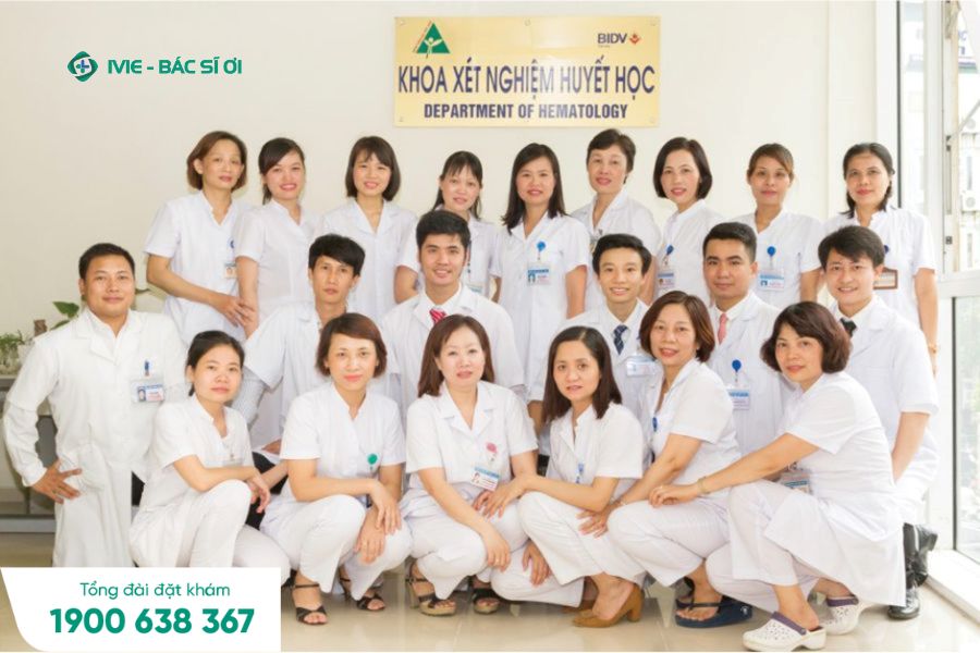 Các bác sĩ tại Khoa Xét nghiệm huyết học - Bệnh viện Việt Đức