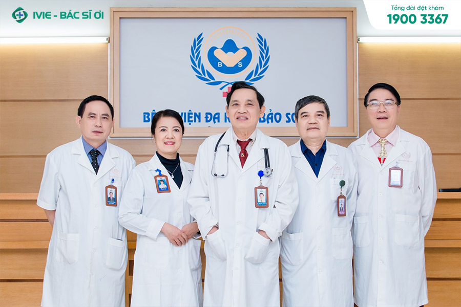 Đội ngũ bác sĩ khám và cắt bao quy đầu chuyên nghiệp tại bệnh viện Bảo Sơn 2