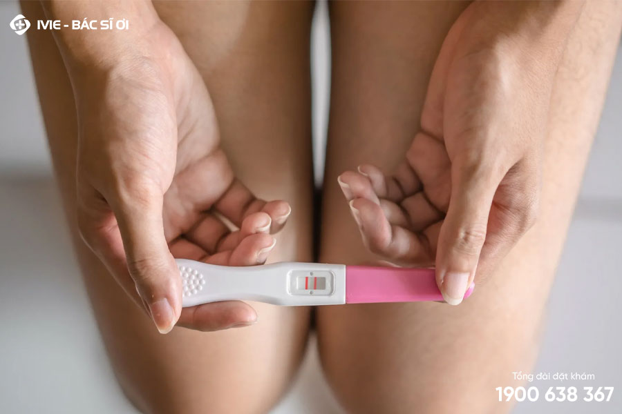 Không cấy que tránh thai khi đang mang thai