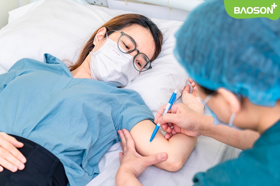 Quy trình cấy que tránh thai tại bệnh viện Bảo Sơn được thực hiện nhanh chóng (dưới 5 phút)