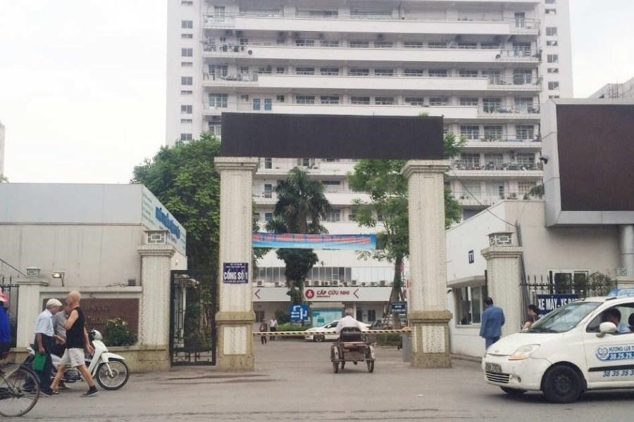 Cổng vào bệnh viện Thanh Nhàn