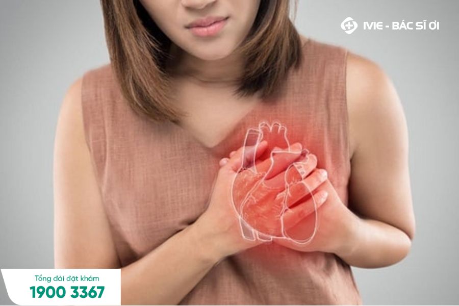 Đau ngực là triệu chứng phổ biến trong bệnh tim mạch