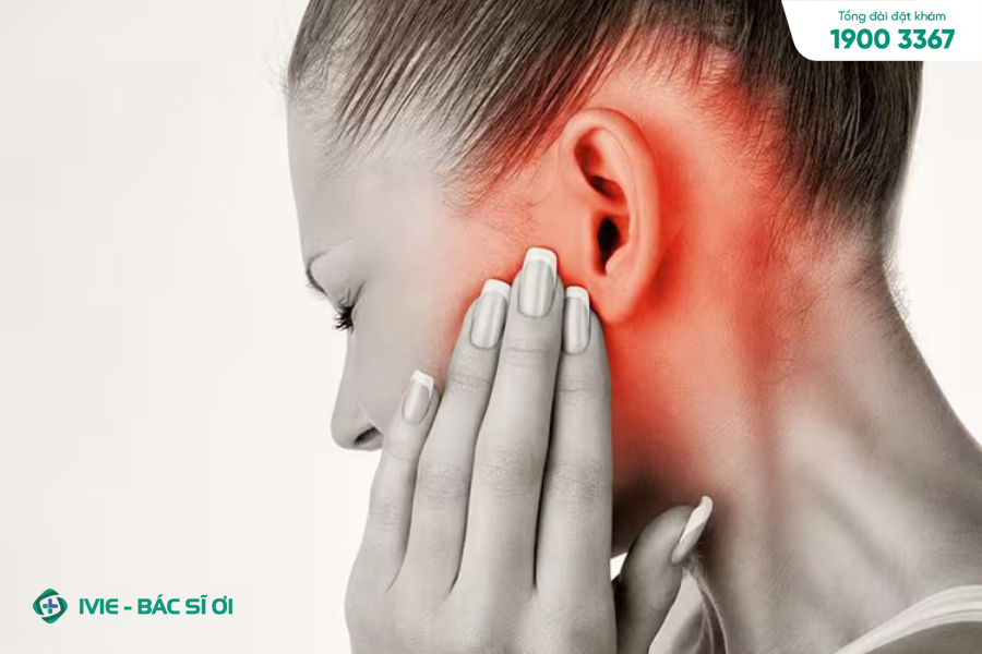 Cảm thấy đau và căng tức ở vùng hàm bên phải khi ăn nhai