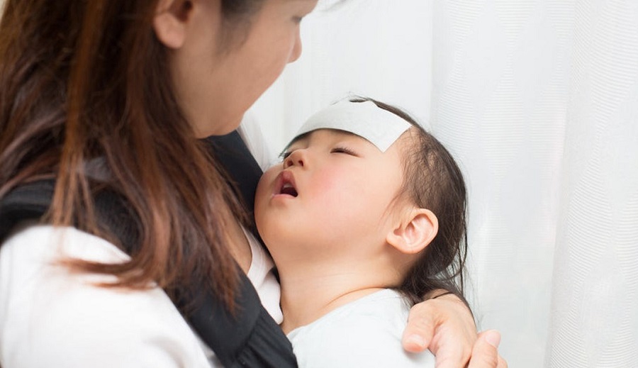 Trẻ nhỏ hệ miễn dịch còn yếu nên dễ mắc nhiều bệnh, khiến các bậc phụ huynh lo lắng
