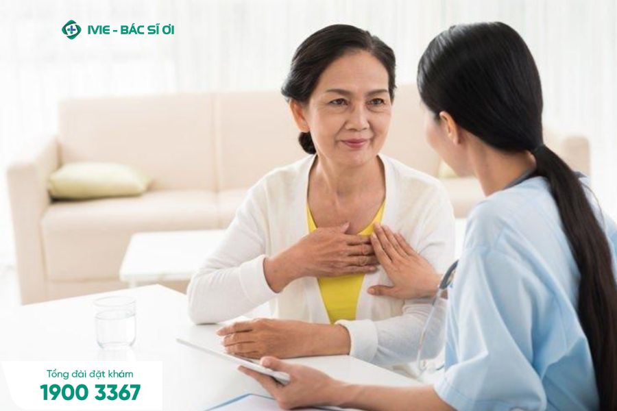 Đổ mồ hôi bất thường có thể là dấu hiệu bệnh tim ở phụ nữ