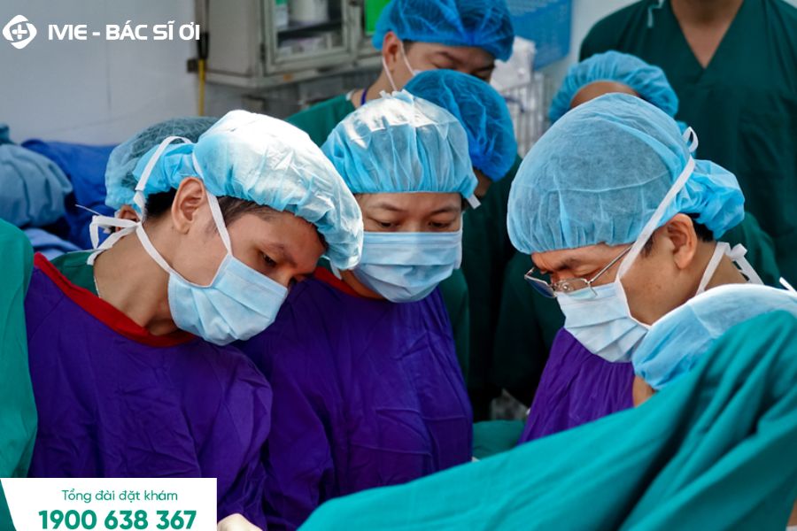Đội ngũ bác sĩ khám trĩ giỏi bệnh viện Việt Đức