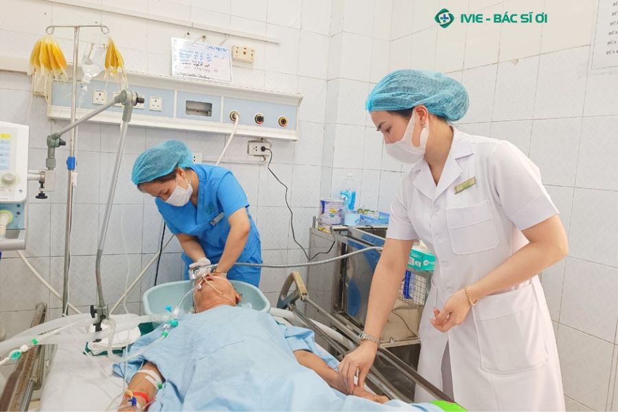 Bác sĩ khám bệnh tại Khoa khám theo yêu cầu bệnh viện Đa khoa tỉnh Thanh Hóa