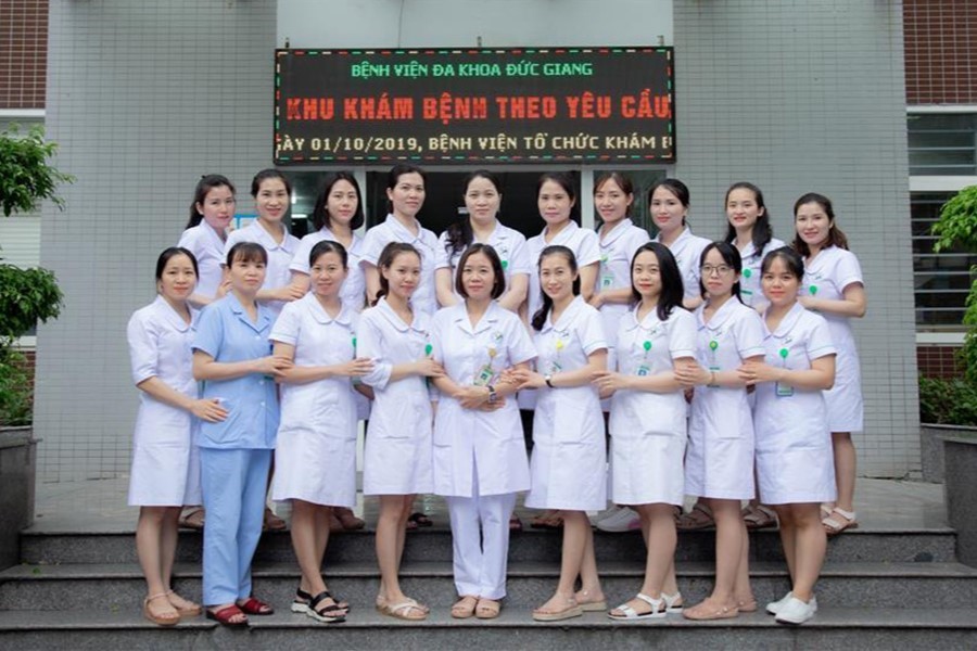 Đội ngũ y bác sĩ của Khu khám theo yêu cầu Bệnh viện đa khoa Đức Giang
