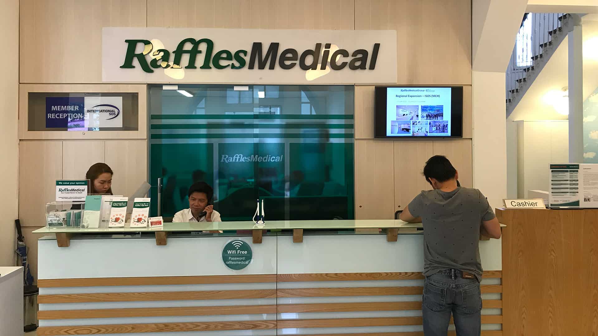 Banner Phòng Khám Raffles Medical