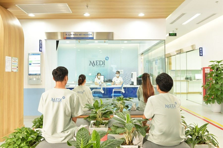Hình ảnh sảnh chờ khám bệnh của các bệnh nhân tại MEDIPLUS