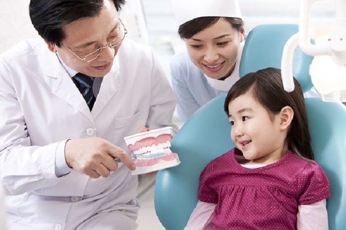Hàm giữ khoảng cố định răng trẻ em