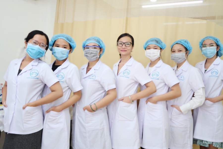 Đội ngũ bác sĩ tại Lotus Clinic
