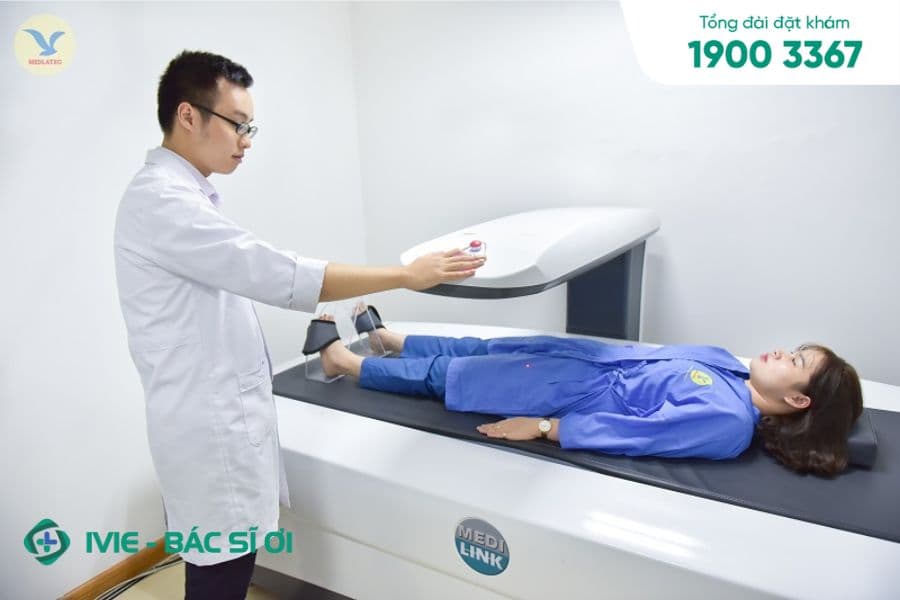 Thiết bị máy hiện đại phục vụ chẩn đoán và điều trị vẹo cột sống tại MEDLATEC