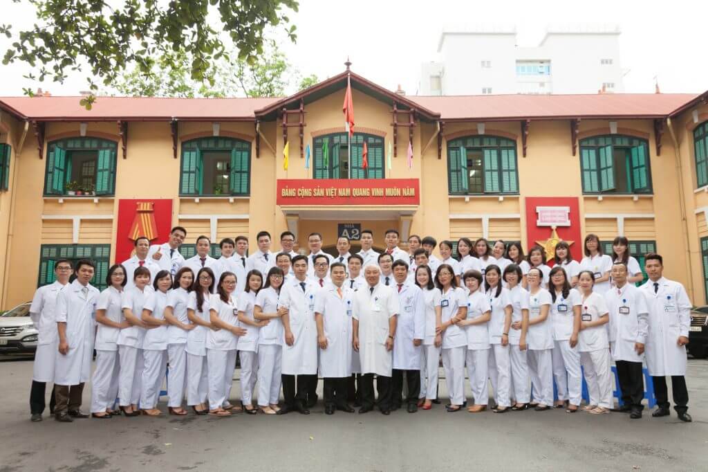 Top 5 bác sĩ điều trị cột sống tại Bệnh viện Hữu Nghị Việt...