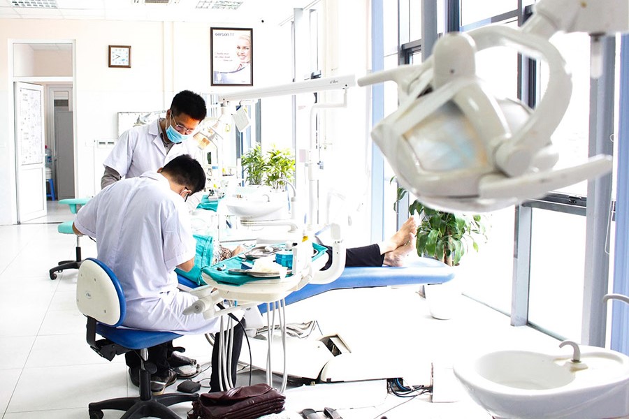 Khoa răng hàm mặt của bệnh viện được trang bị hệ thống máy móc tiên tiến, hiện đại