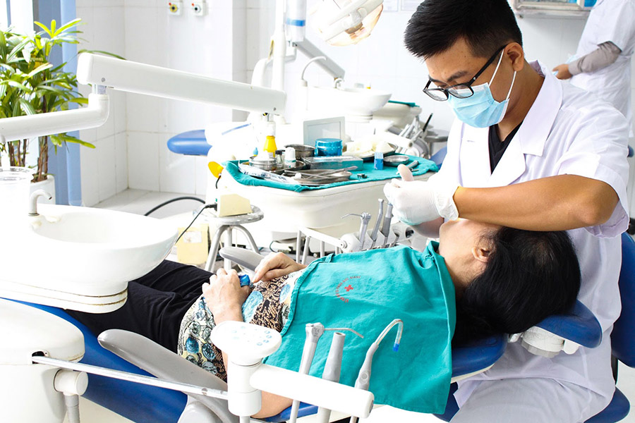 Khoa răng hàm mặt cung cấp đa dạng dịch vụ khám, điều trị phục vụ bệnh nhân