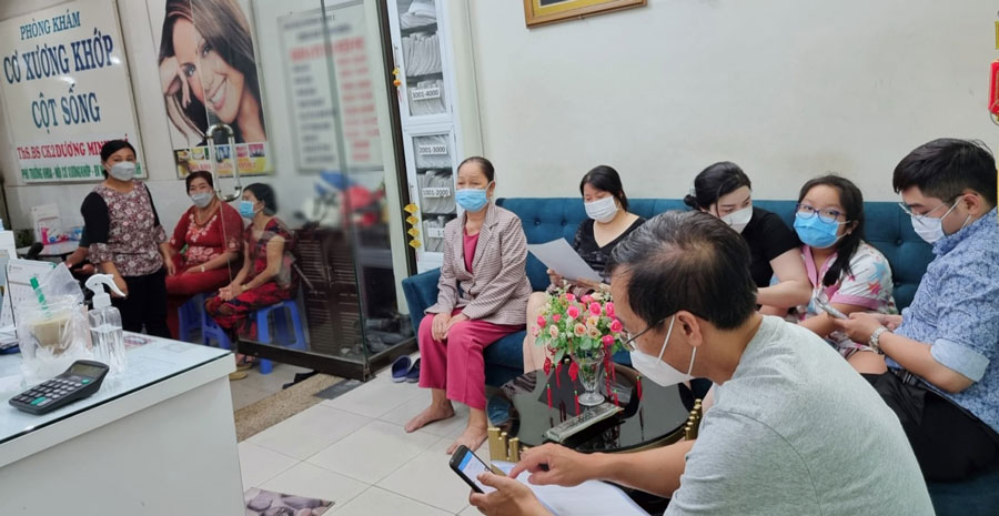 Bệnh nhân đến điều trị tại phòng khám bác sĩ Dương Minh Trí